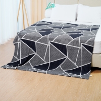 Kintakun Lite Selimut Bulu Halus Ringan Motif Cantik 160x200 - Mosaic